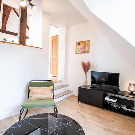Les Mansardes Amboisiennes Apartment อองบวส ภายนอก รูปภาพ
